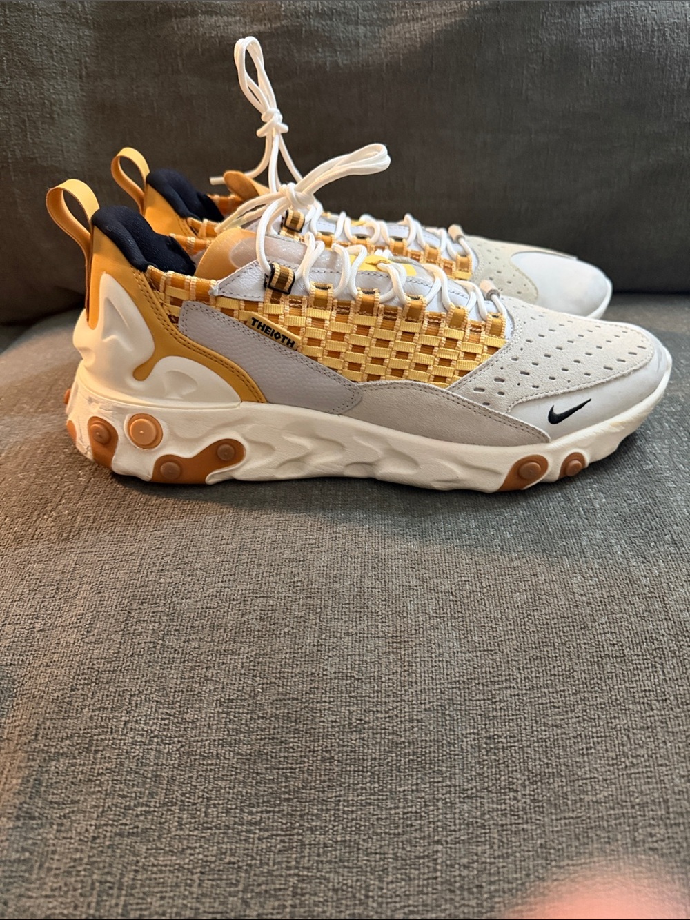 NIKE - Men’s Sz 12 React Sertu Vast Grey Honeycomb